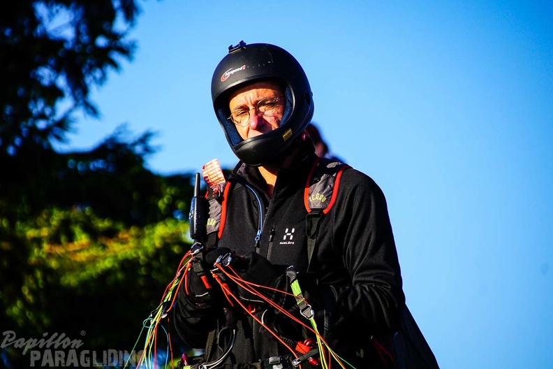 RK21.17 Paragliding-420