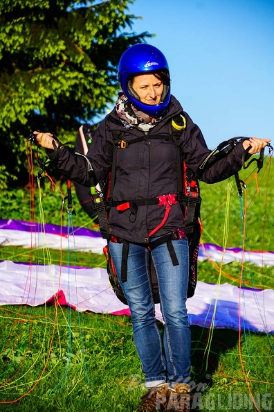 RK21.17 Paragliding-424