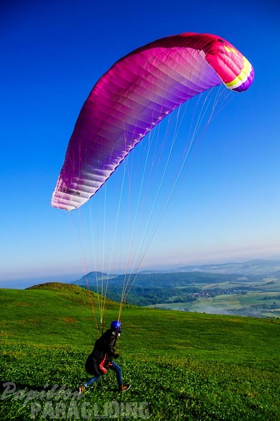 RK21.17 Paragliding-476