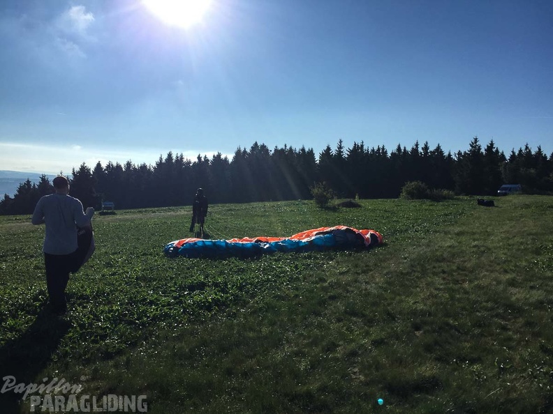 RK21.17 Paragliding-535