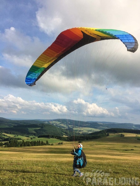 RK26.17 Paragliding-216