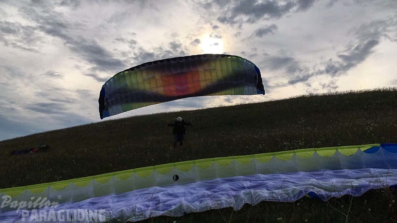 RK26.17 Paragliding-223