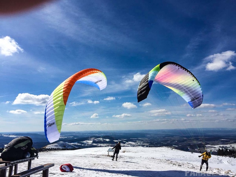 RK12.18 Paragliding-103