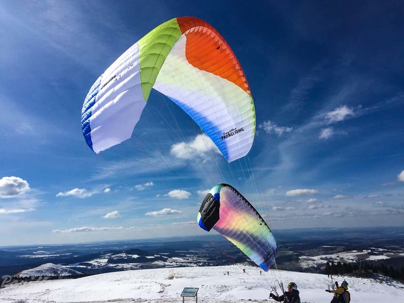 RK12.18 Paragliding-113