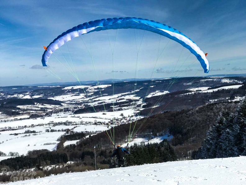 RK12.18 Paragliding-185