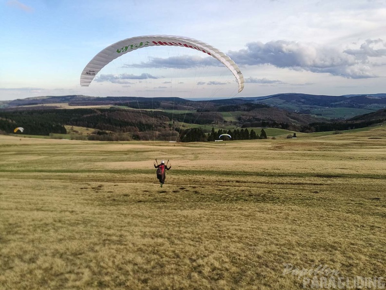 RK16.18 Paragliding-103