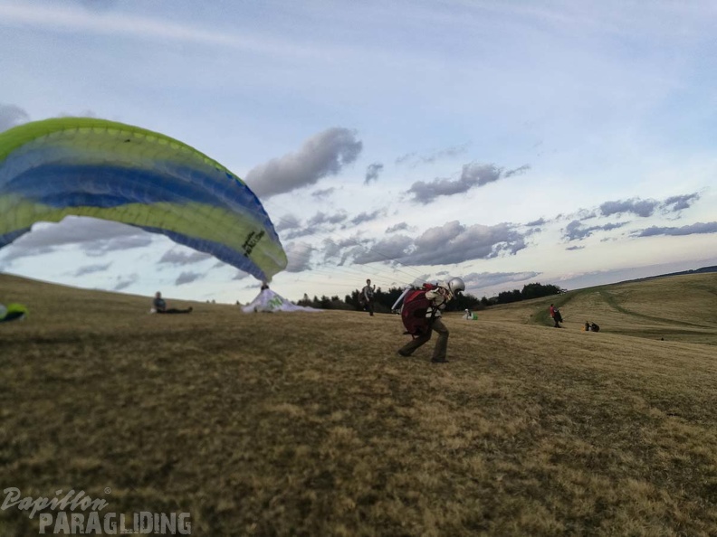 RK16.18 Paragliding-123