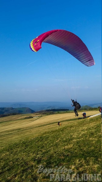 RK17.18 Paragliding-200