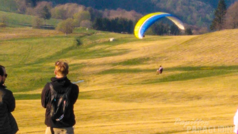 RK17.18 Paragliding-208