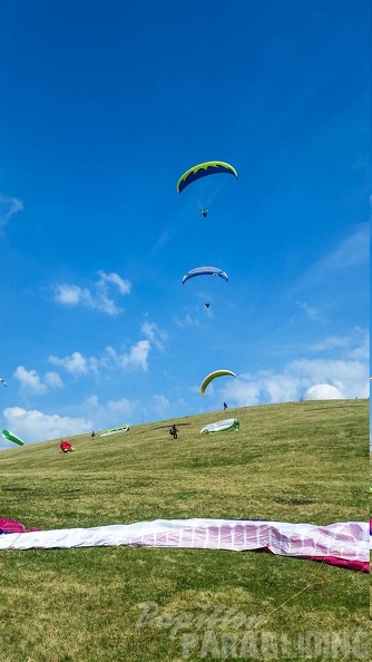 RK17.18_Paragliding-240.jpg