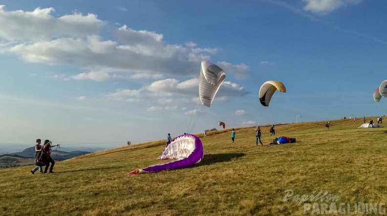 RK34.18-Paragliding-101