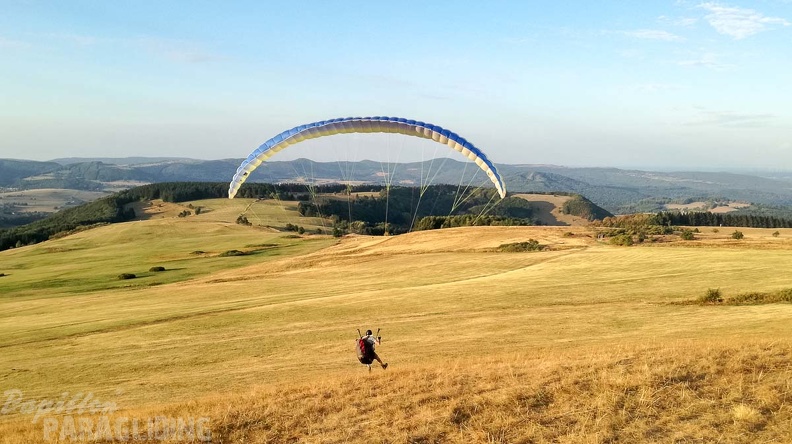 RK34.18-Paragliding-160