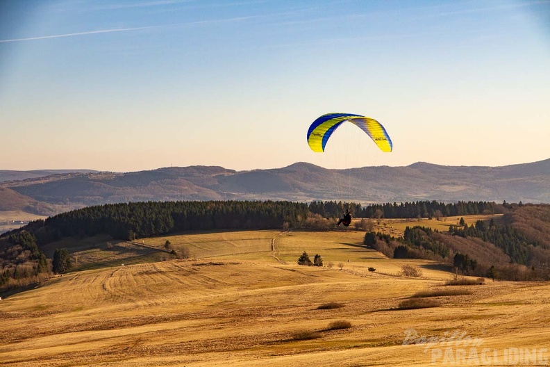 RS15.18 Suedhang Paragliding-Wasserkuppe-799