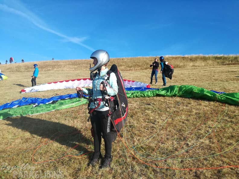 RS33.18 Paragliding-101