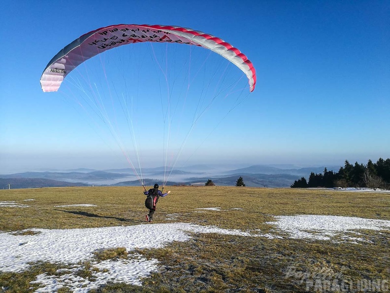 RS5.18 Paragliding-102