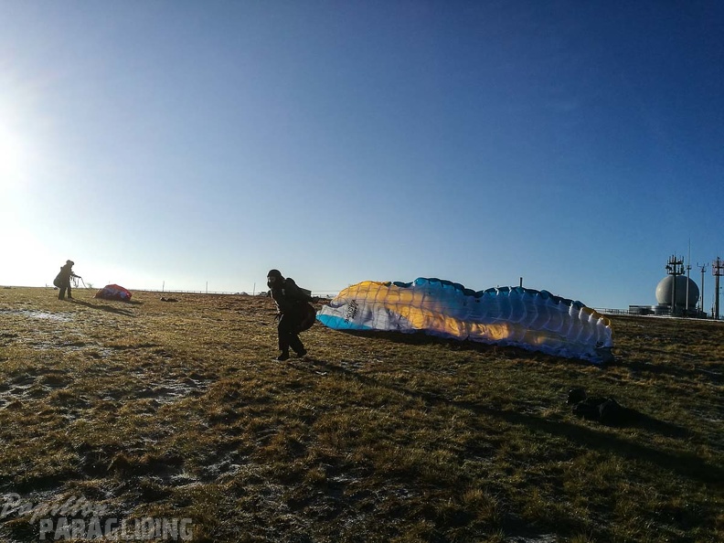 RS5.18 Paragliding-105