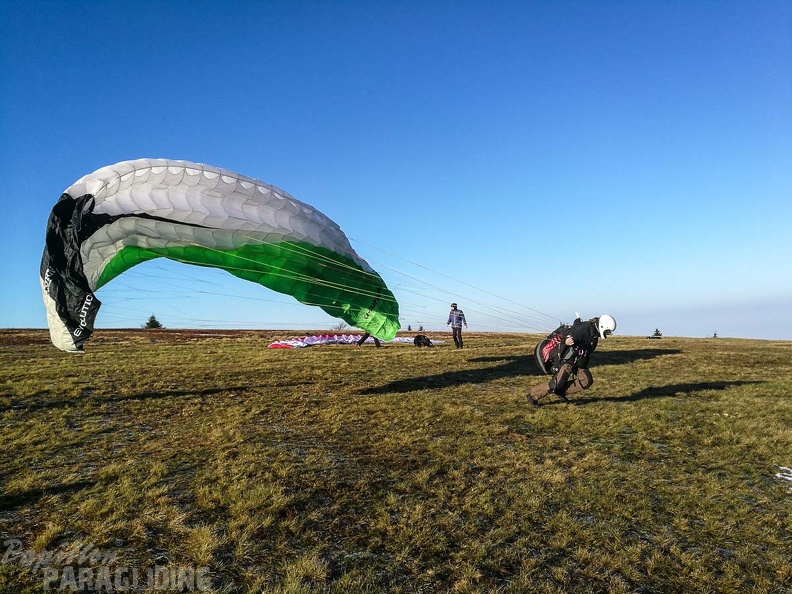 RS5.18 Paragliding-111