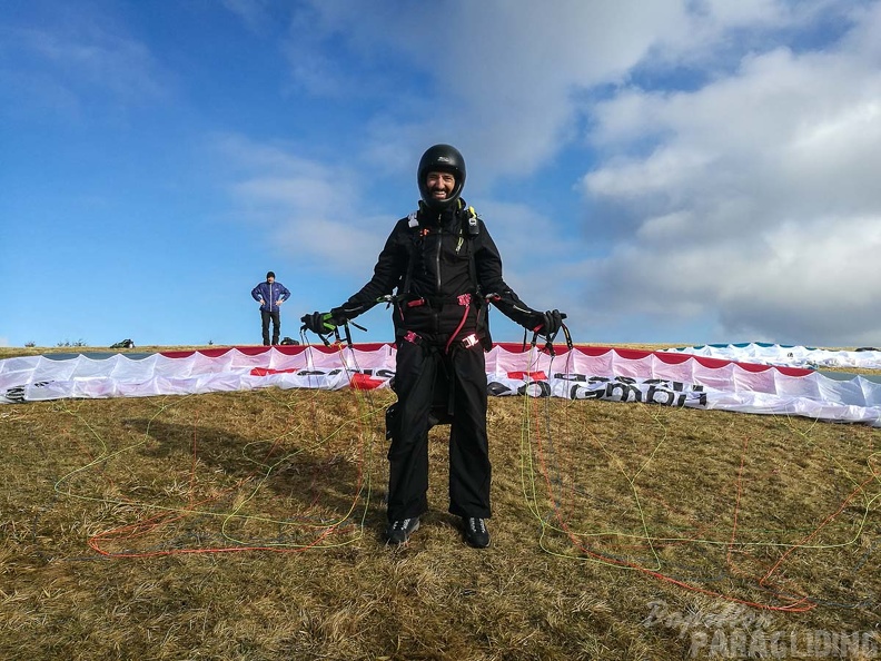 RS5.18 Paragliding-129