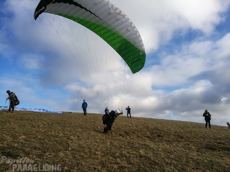 RS5.18 Paragliding-139