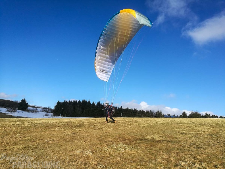 RS5.18 Paragliding-177
