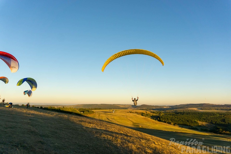 Paragliding_Wasserkuppe_Sunset-131.jpg