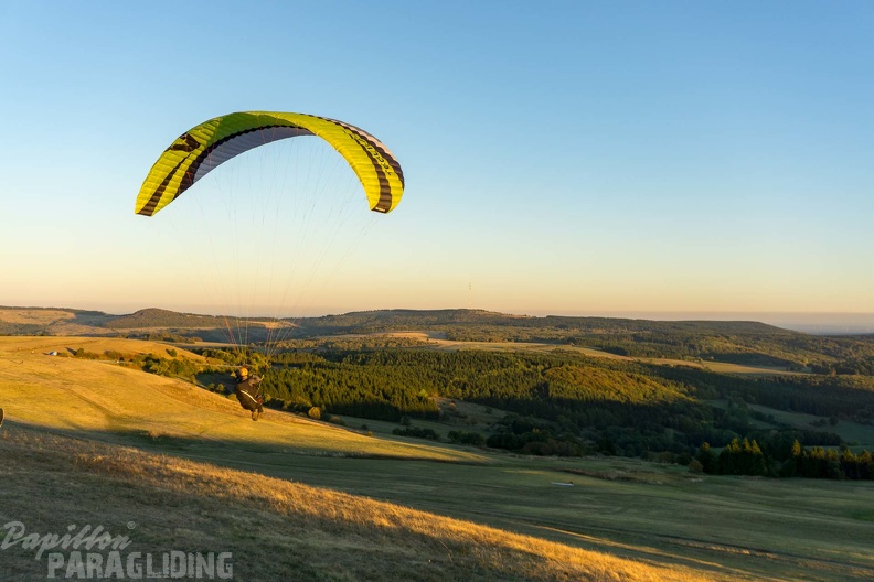 Paragliding_Wasserkuppe_Sunset-147.jpg