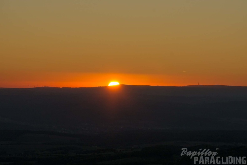 Paragliding Wasserkuppe Sunset-241