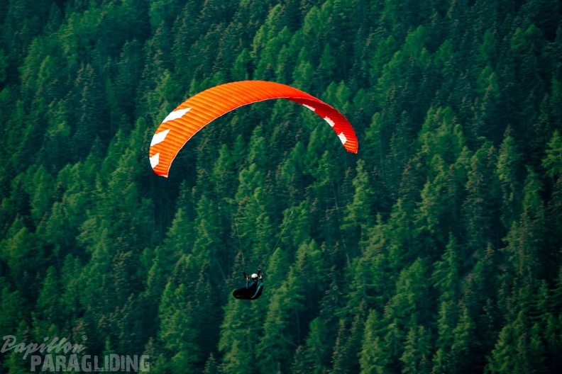 FWA22.21-Watles-Paragliding-221.jpg