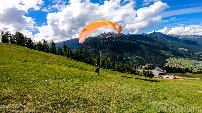 ASTR25.21-Stubai-Paragliding-134.jpg