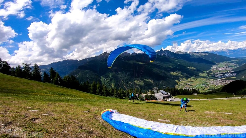 ASTR25.21-Stubai-Paragliding-136.jpg