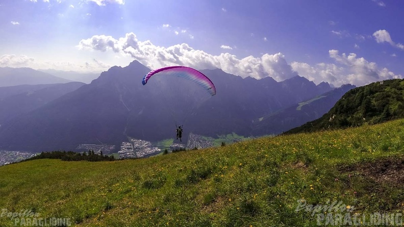 AH29.21-Stubai-Paragliding-145