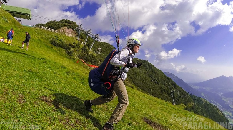 AH29.21-Stubai-Paragliding-209