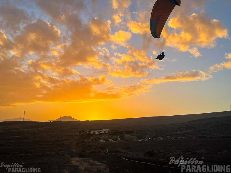 FLA50.21-Paragliding-Lanzarote-107