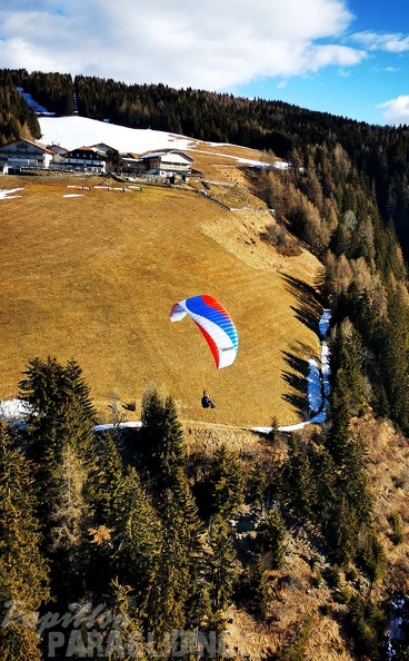 luesen-dh8.22-paragliding-110.jpg