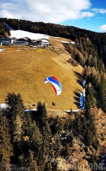 luesen-dh8.22-paragliding-110.jpg