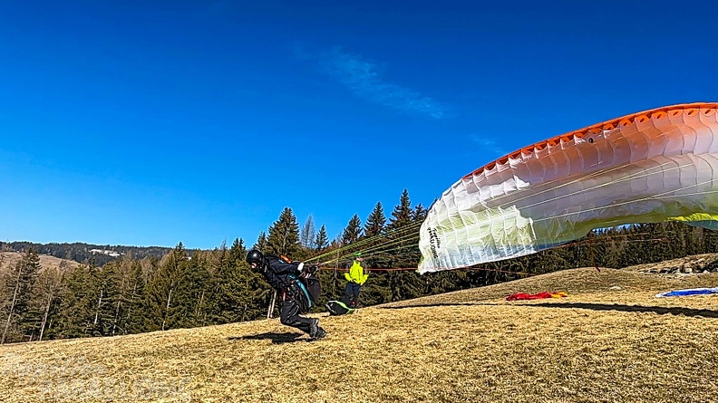dh11.22-luesen-paragliding-147