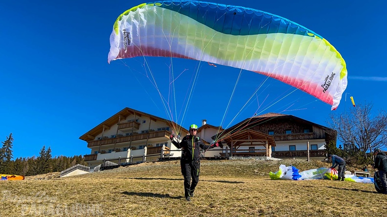 dh11.22-luesen-paragliding-163