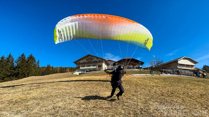 dh11.22-luesen-paragliding-170