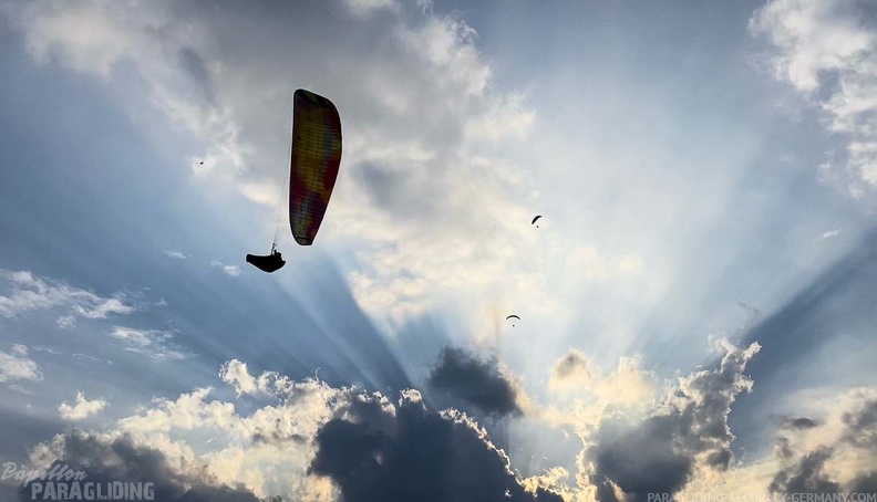 ffe22.22-feltre-paragliding-154.jpg