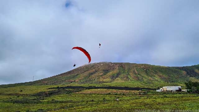 FLA50.22 papillon-paragliding-108