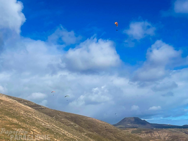 FLA7.23-lazarote-paragliding-124.jpg