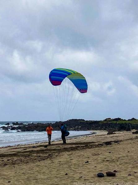 fla8.23-lanzarote-paragliding-portrait-112.jpg