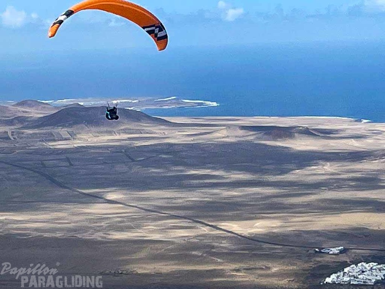 fla8.23-lanzarote-paragliding-landscape-110.jpg