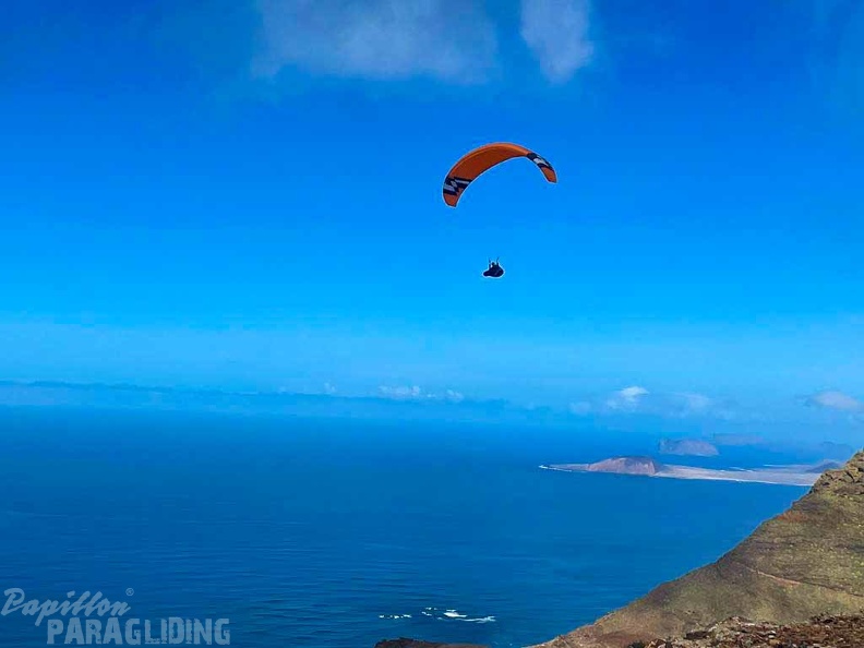 fla8.23-lanzarote-paragliding-landscape-111.jpg