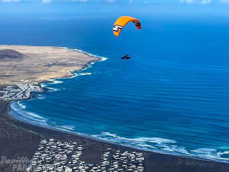 fla8.23-lanzarote-paragliding-landscape-113.jpg