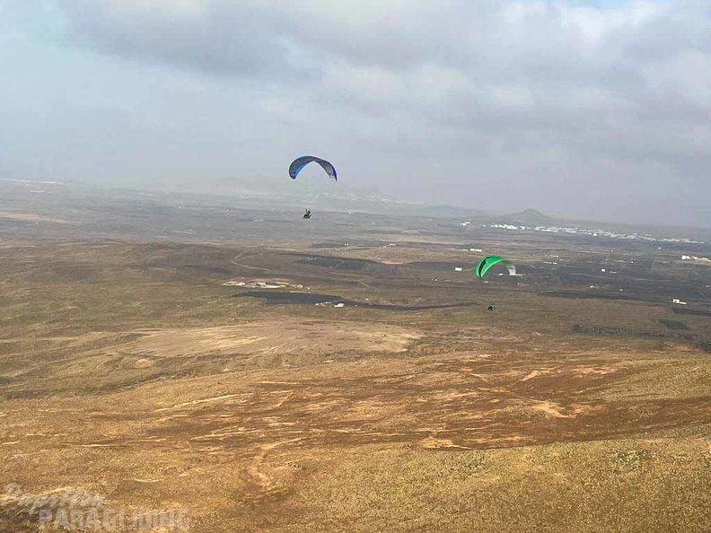 fla8.23-lanzarote-paragliding-landscape-115.jpg