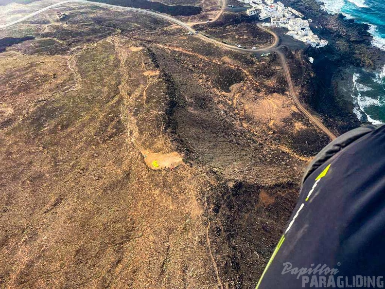 fla8.23-lanzarote-paragliding-landscape-130