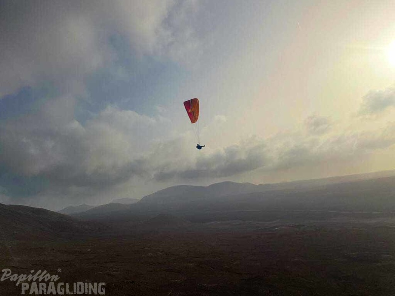 fla8.23-lanzarote-paragliding-landscape-137.jpg