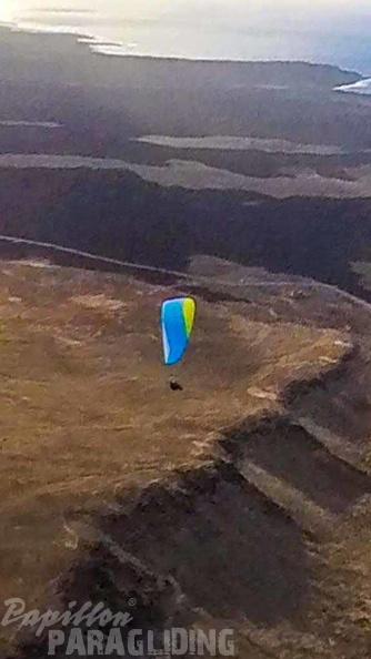 fla8.23-lanzarote-paragliding-portrait-104.jpg