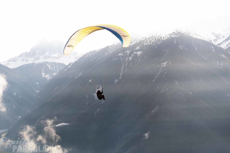 DH14.23-Luesen-Paragliding-136.jpg